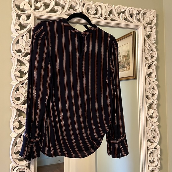 Hinge long sleeve metallic striped blouse - Picture 4 of 7